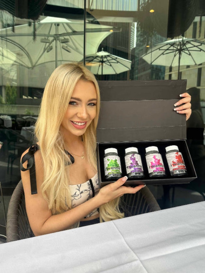 Mary with iWanna Experience Box